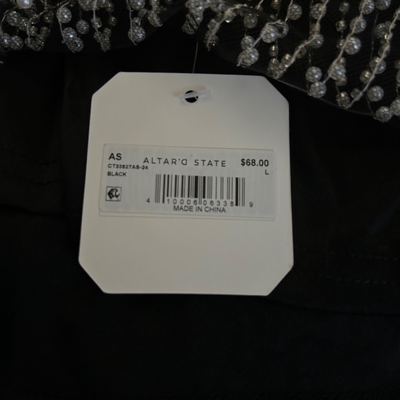 Altar’d States Top - Picture 2 of 2